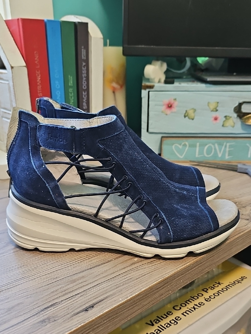 Jambu & Co. NWOT Navy Suede Memory Foam Platform Sandal Size 8